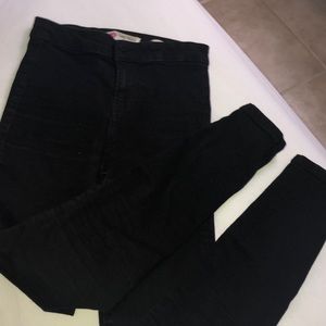black high waisted jeans
